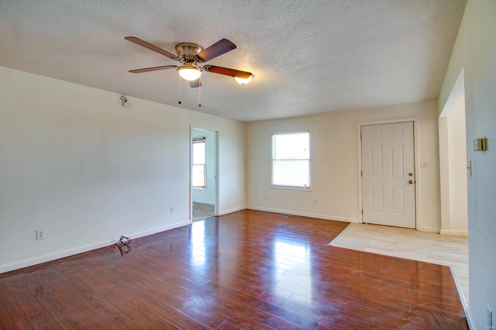 2774 Seiler Road Alton, IL 62002 - Photo 15 of 39 Gallery Image 15