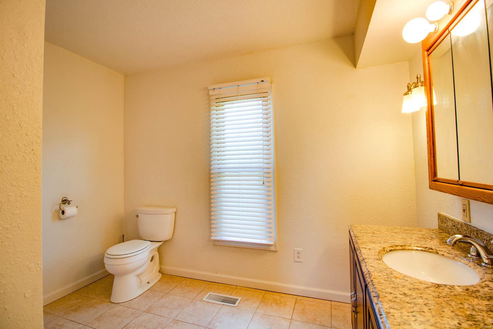 2774 Seiler Road Alton, IL 62002 - Photo 31 of 39 Gallery Image 31
