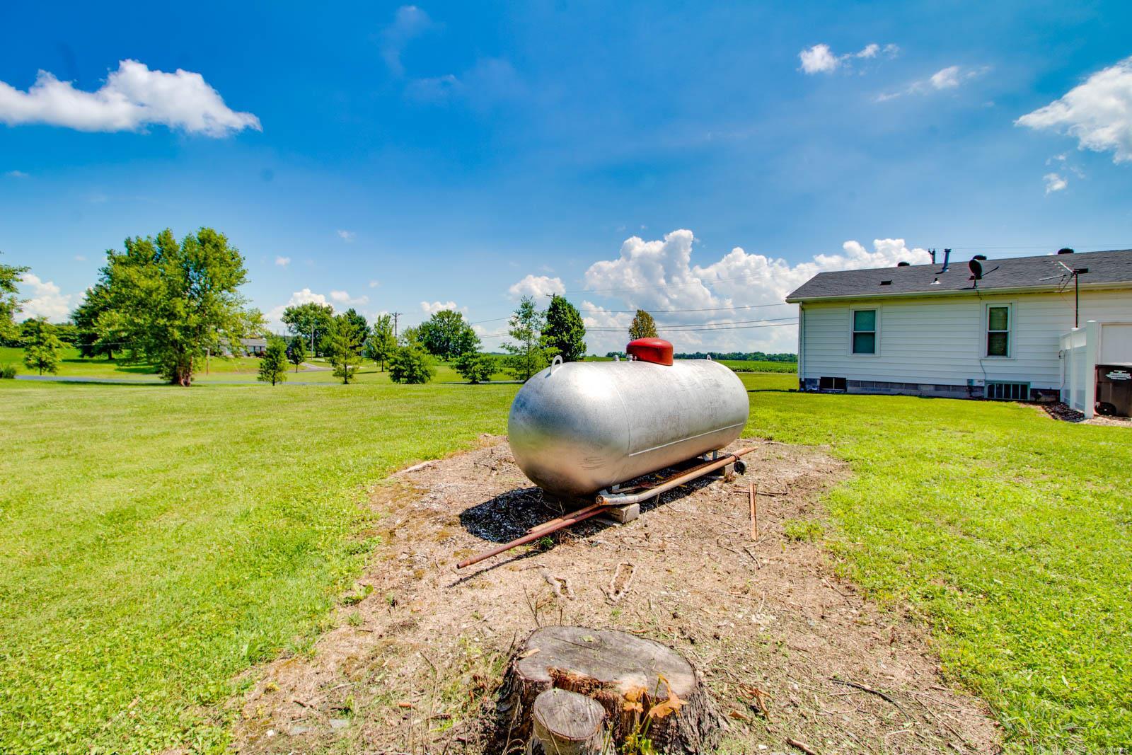 2774 Seiler Road Alton, IL 62002 - Photo 37 of 39 Gallery Image 37