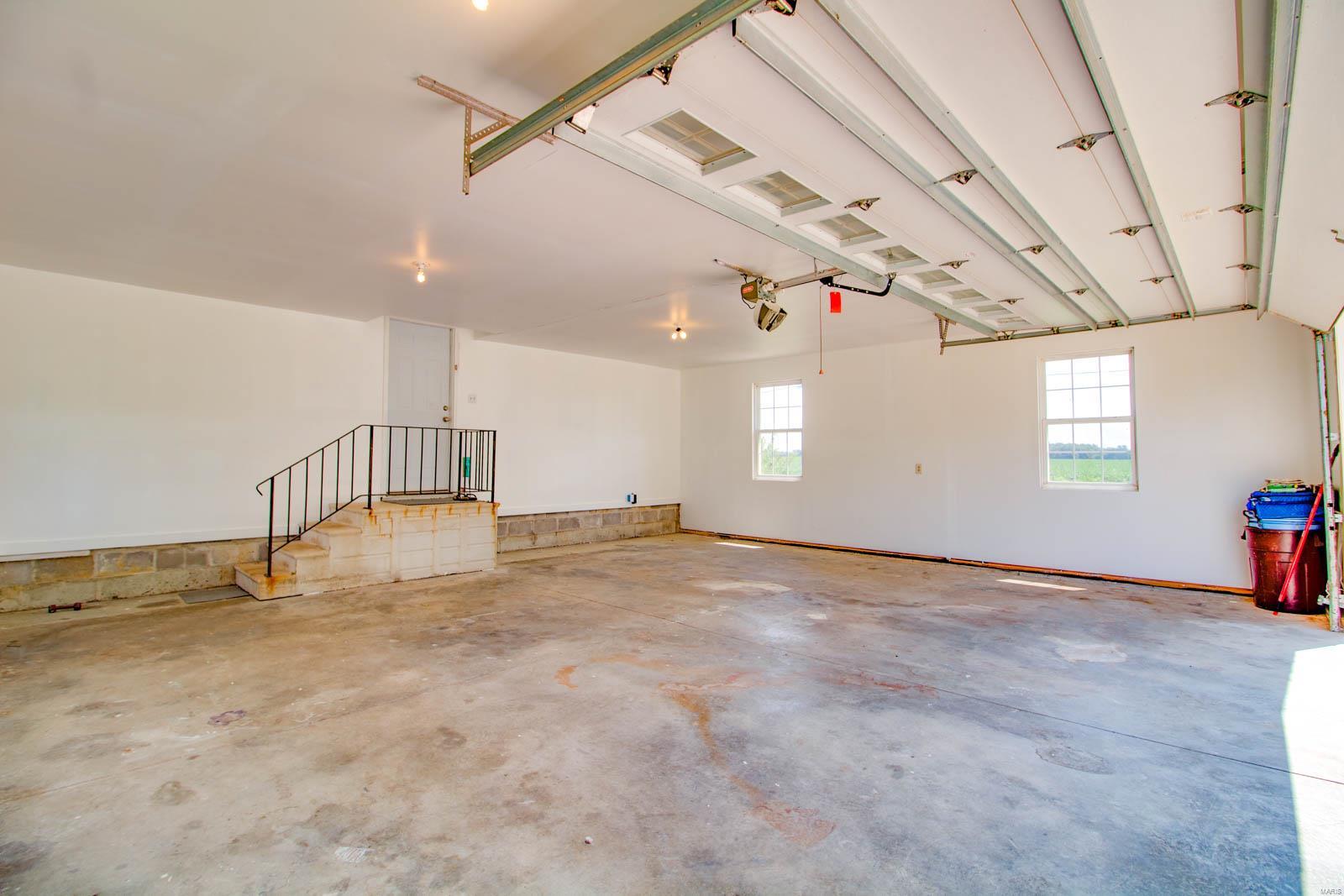 2774 Seiler Road Alton, IL 62002 - Photo 9 of 39 Gallery Image 9