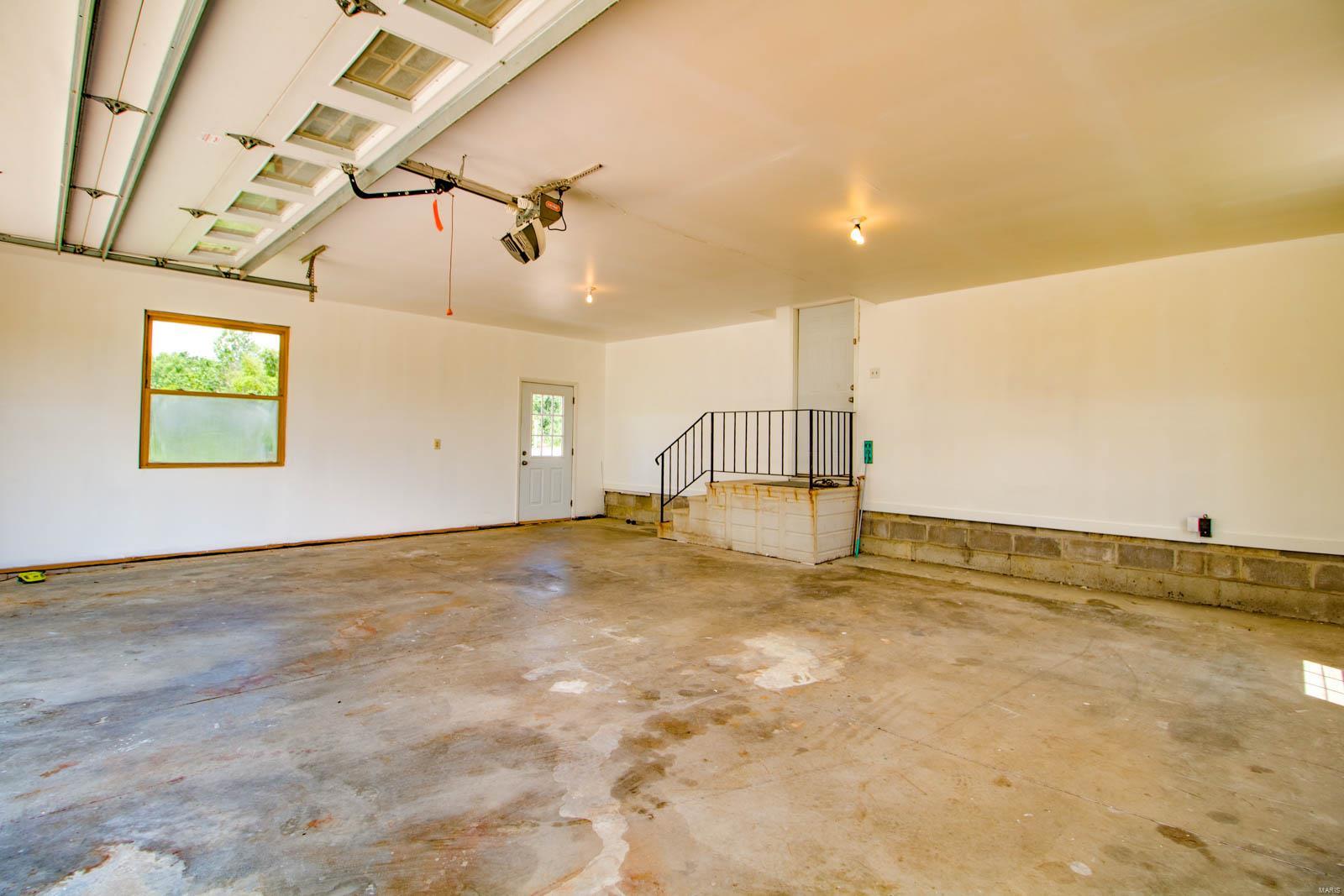 2774 Seiler Road Alton, IL 62002 - Photo 10 of 39 Gallery Image 10