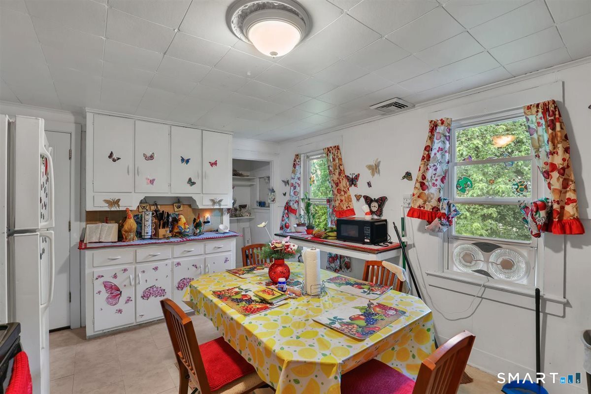 18 North 3rd Street Meriden, CT 06451 - Photo 28 of 32