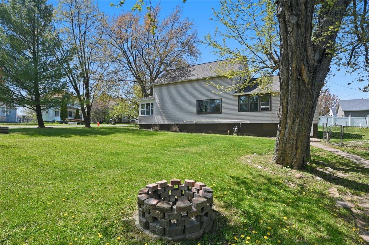 5319 East 3rd Street Superior, WI 54880 - Photo 31 of 33