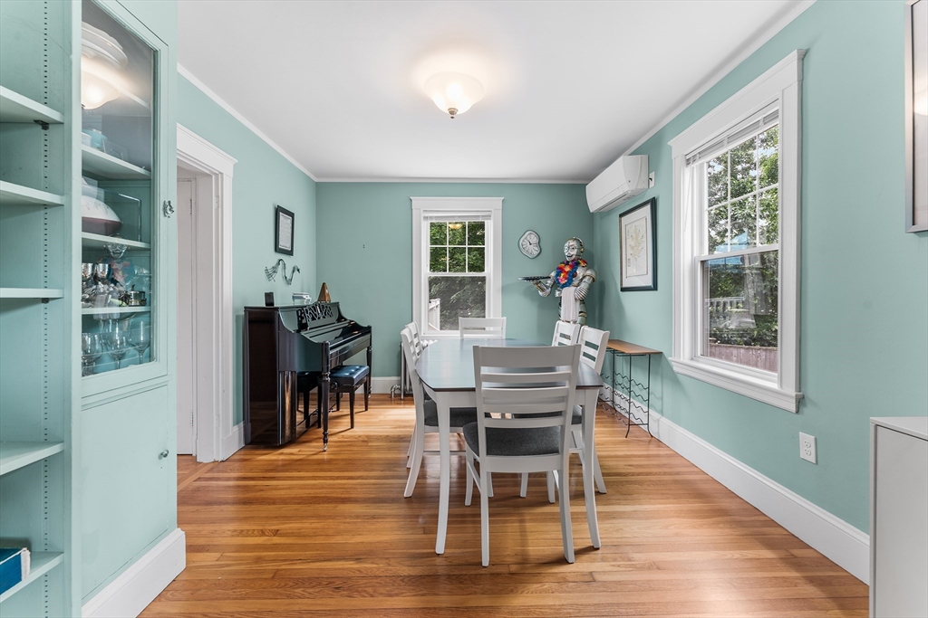 154 Cherry Street Newton, MA 02465 - Photo 7 of 36
