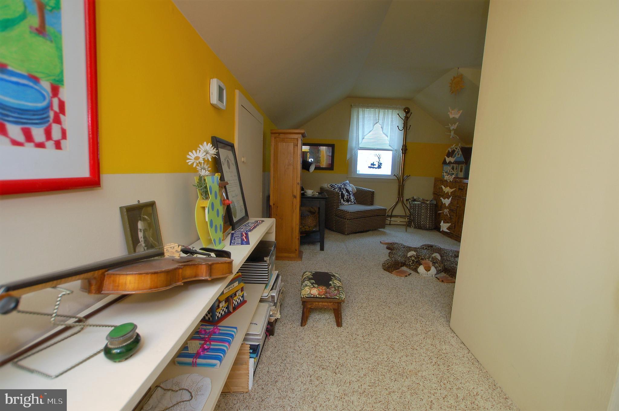 1005 Kingston Road Baltimore, MD 21208 - Photo 22 of 45 a room with gym equipment