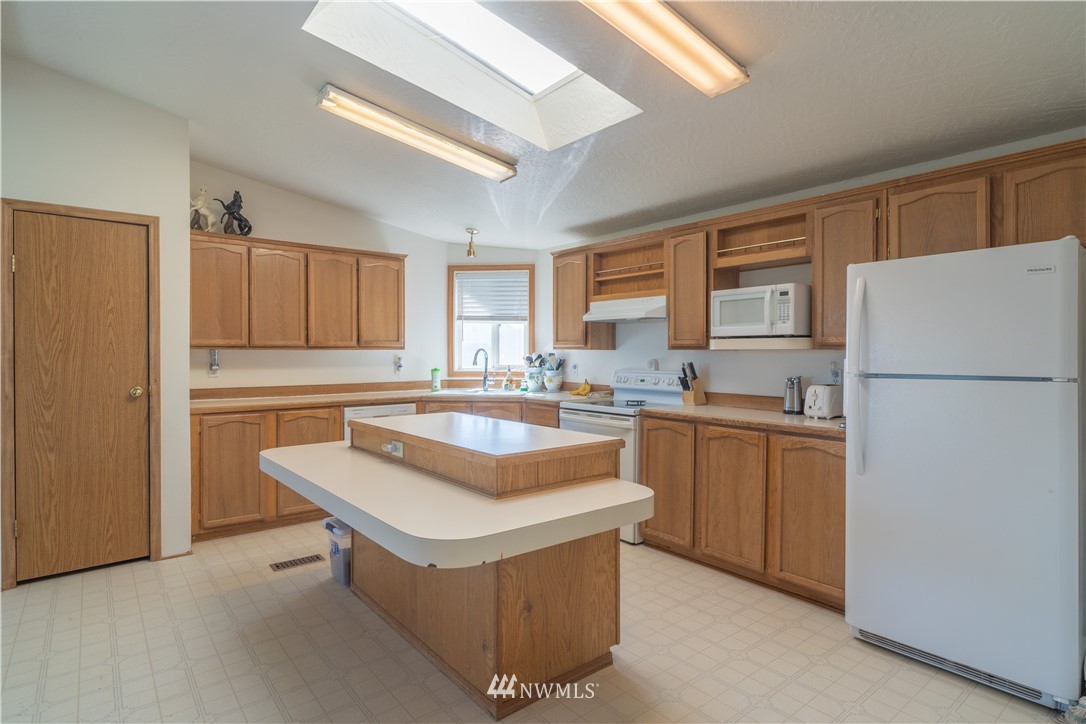 9149 Rd J 3 Street Northwest Ephrata, WA 98823 - Photo 8 of 34 Gallery Image 8