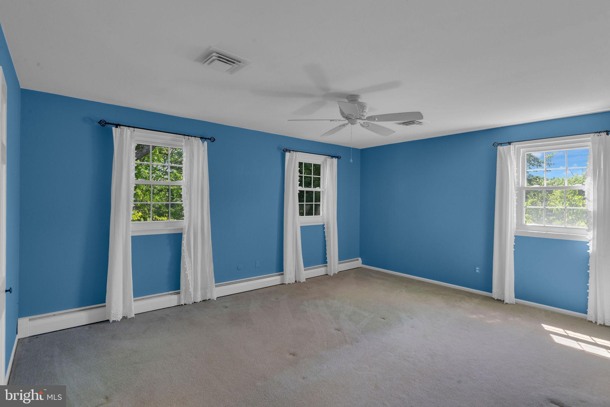 89 Buck Road Warrington, PA 18976 - Photo 28 of 53 Primary with full bathroom