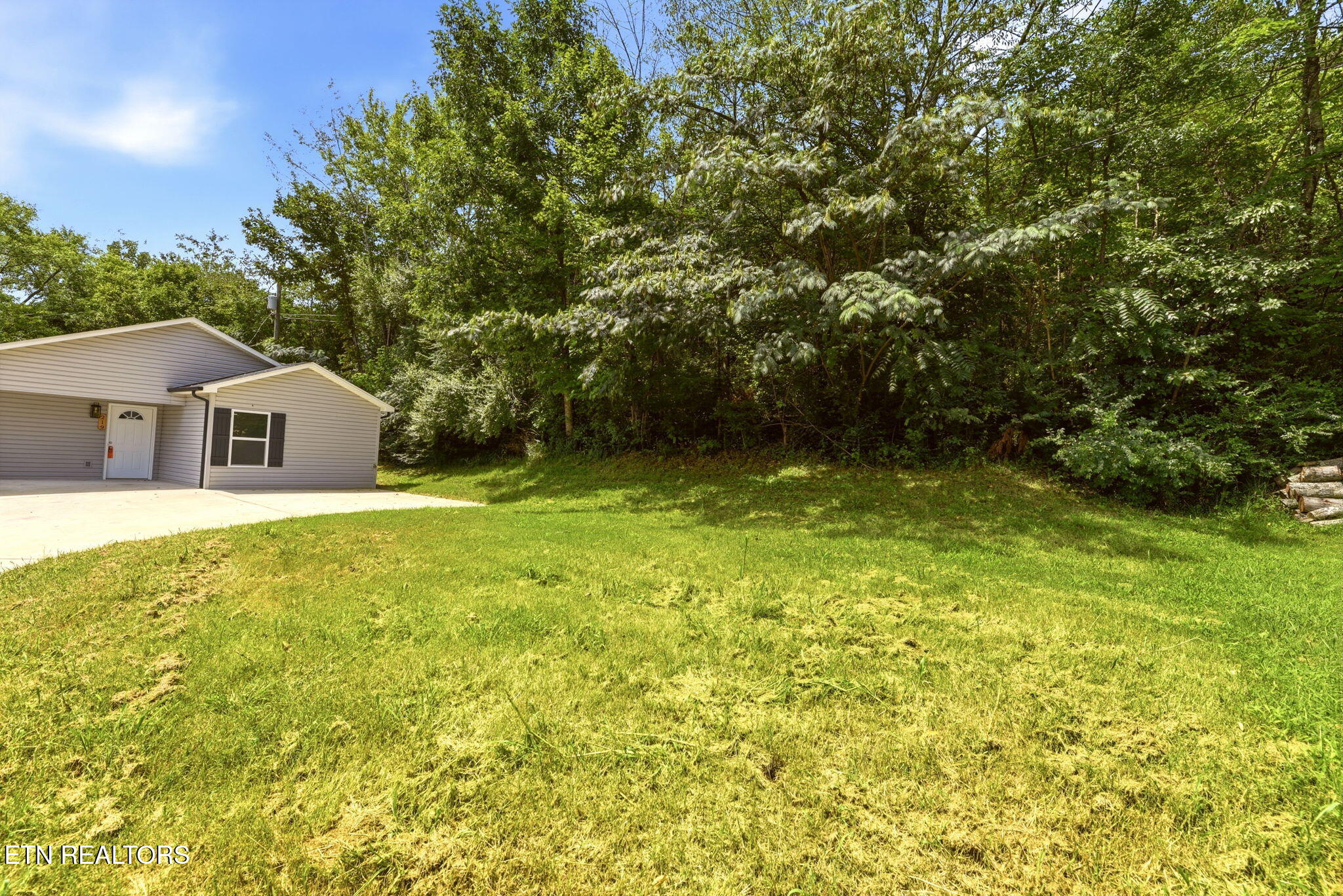 219 Offutt Road Clinton, TN 37716 - Photo 24 of 24 24-web-or-mls-DSC_0919