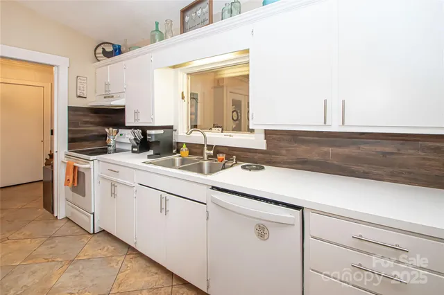 $550,000 | 5608 Davis Road, Waxhaw, NC 28173