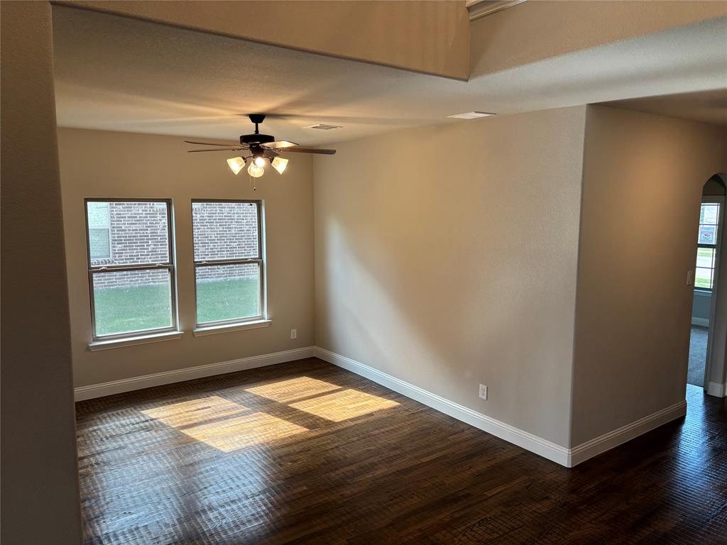 609 Red Maple Road Waxahachie, TX 75165 - Photo 6 of 9