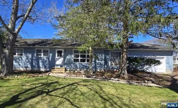 $379,000 | 56 Hickory Lane, Bayville, NJ 08721