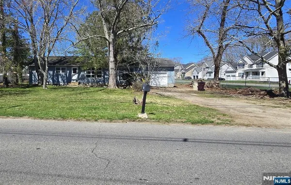 $379,000 | 56 Hickory Lane, Bayville, NJ 08721