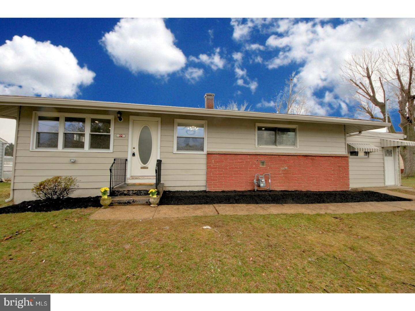 32 Langdon Road Burlington, NJ 08016 - Photo 1 of 25