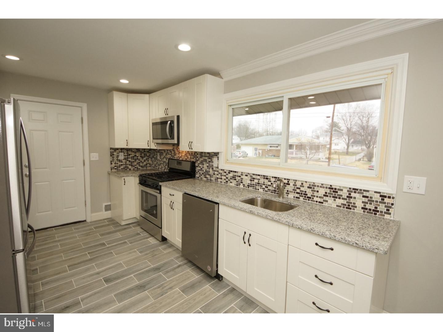32 Langdon Road Burlington, NJ 08016 - Photo 10 of 25