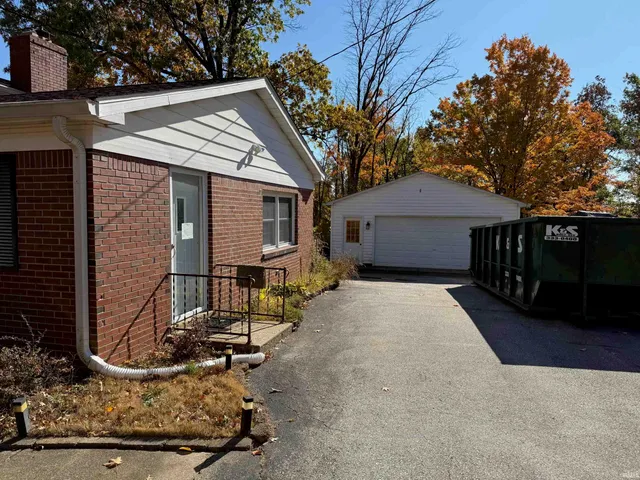 $275,000 | 5621 West Gifford Road, Bloomington, IN 47403