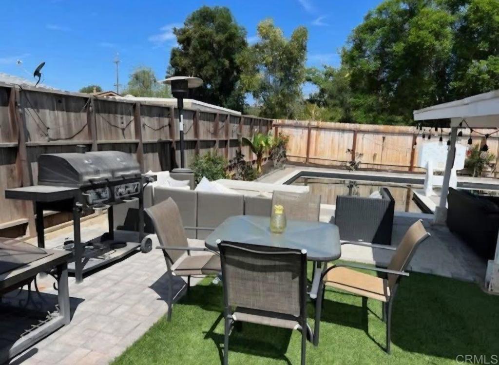 1037 Kings Road Escondido, CA 92027 - Photo 16 of 20