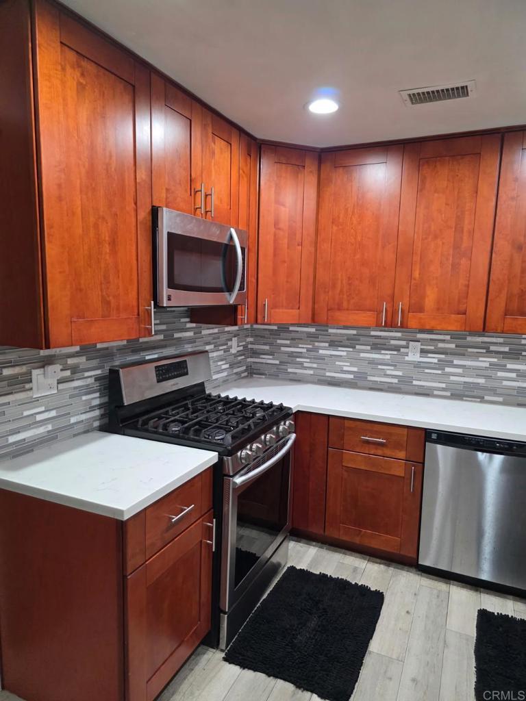 1037 Kings Road Escondido, CA 92027 - Photo 2 of 20