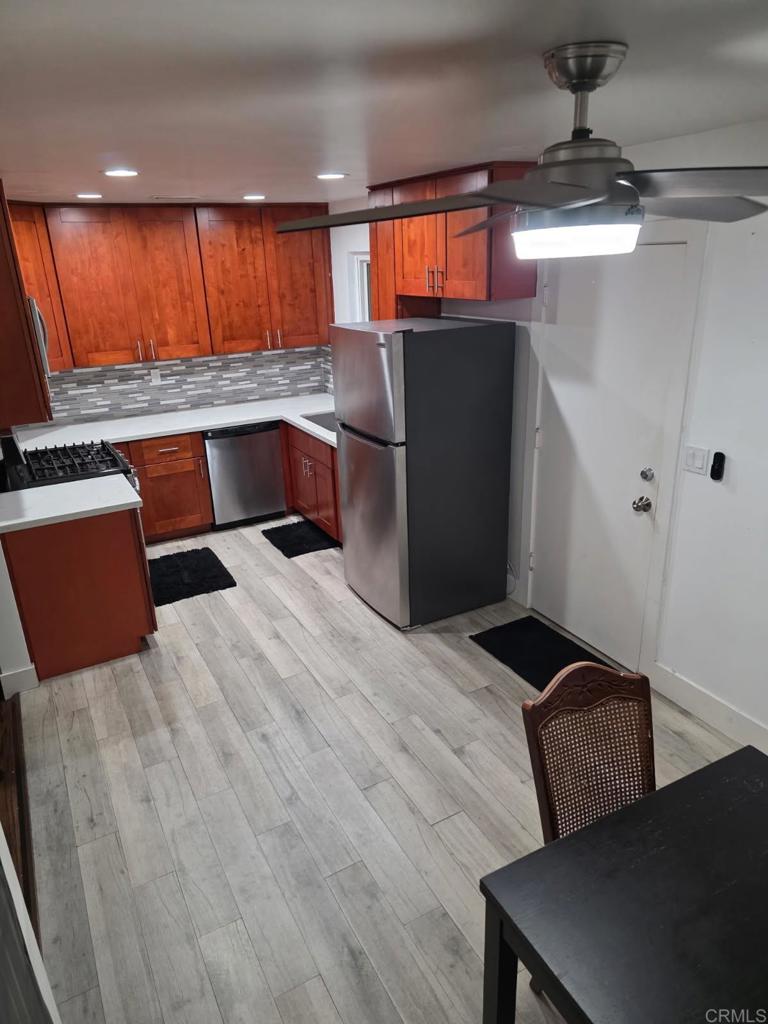 1037 Kings Road Escondido, CA 92027 - Photo 3 of 20