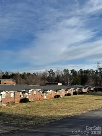 $899,999 | 3309 Clarence Towery Circle, Hildebran, NC 28637