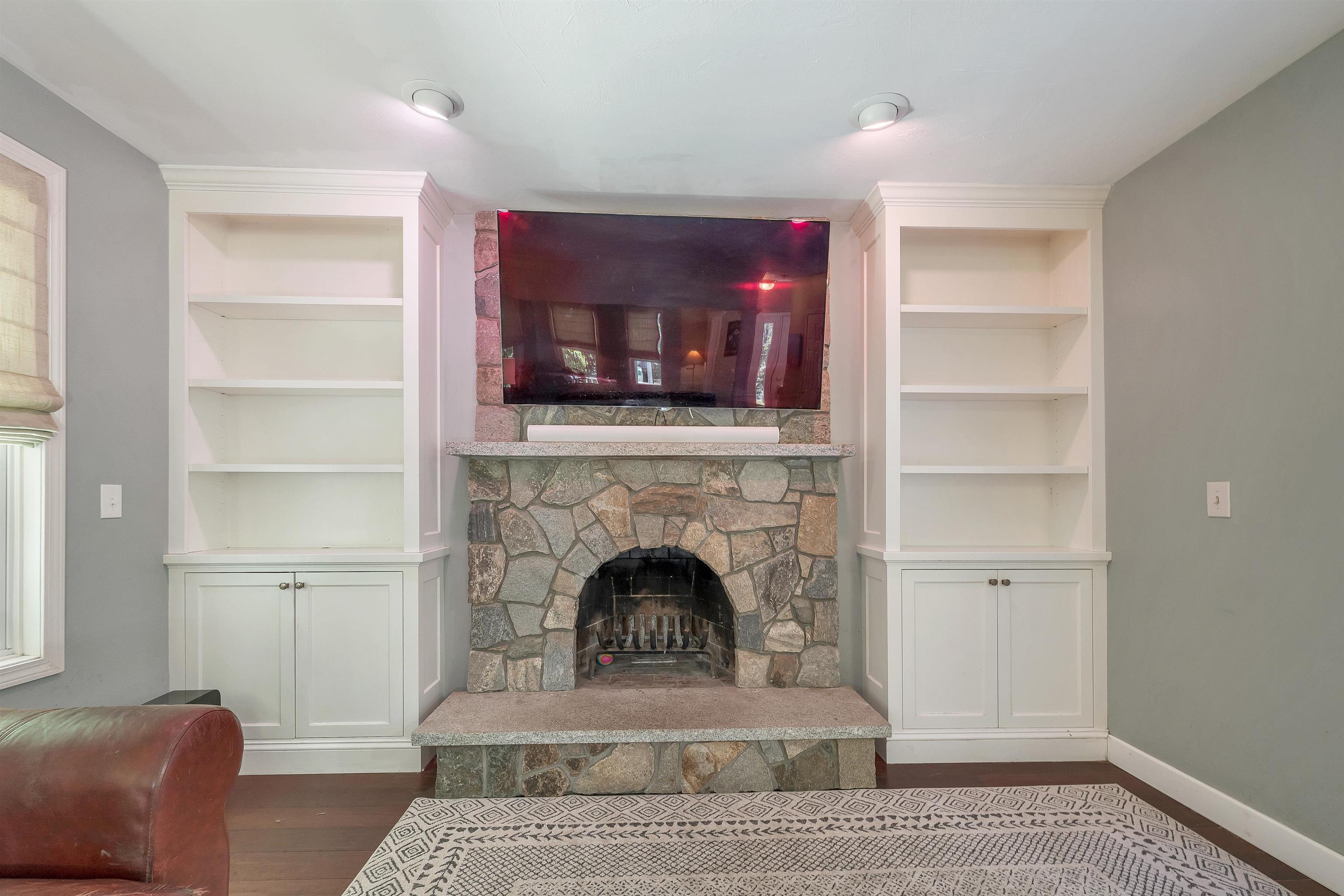 76 Marblehead Road Windham, NH 03087 - Photo 13 of 48