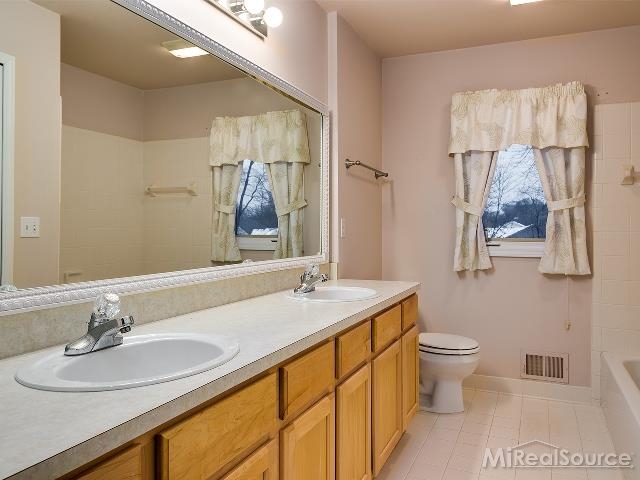 1948 South Shore Drive Rochester Hills, MI 48307 - Photo 15 of 20