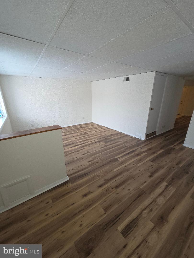 220 Glen Cove Road Darby, PA 19023 - Photo 3 of 12