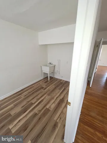 $1,700 | 220 Glen Cove Road, Darby, PA 19023