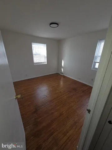 $1,700 | 220 Glen Cove Road, Darby, PA 19023