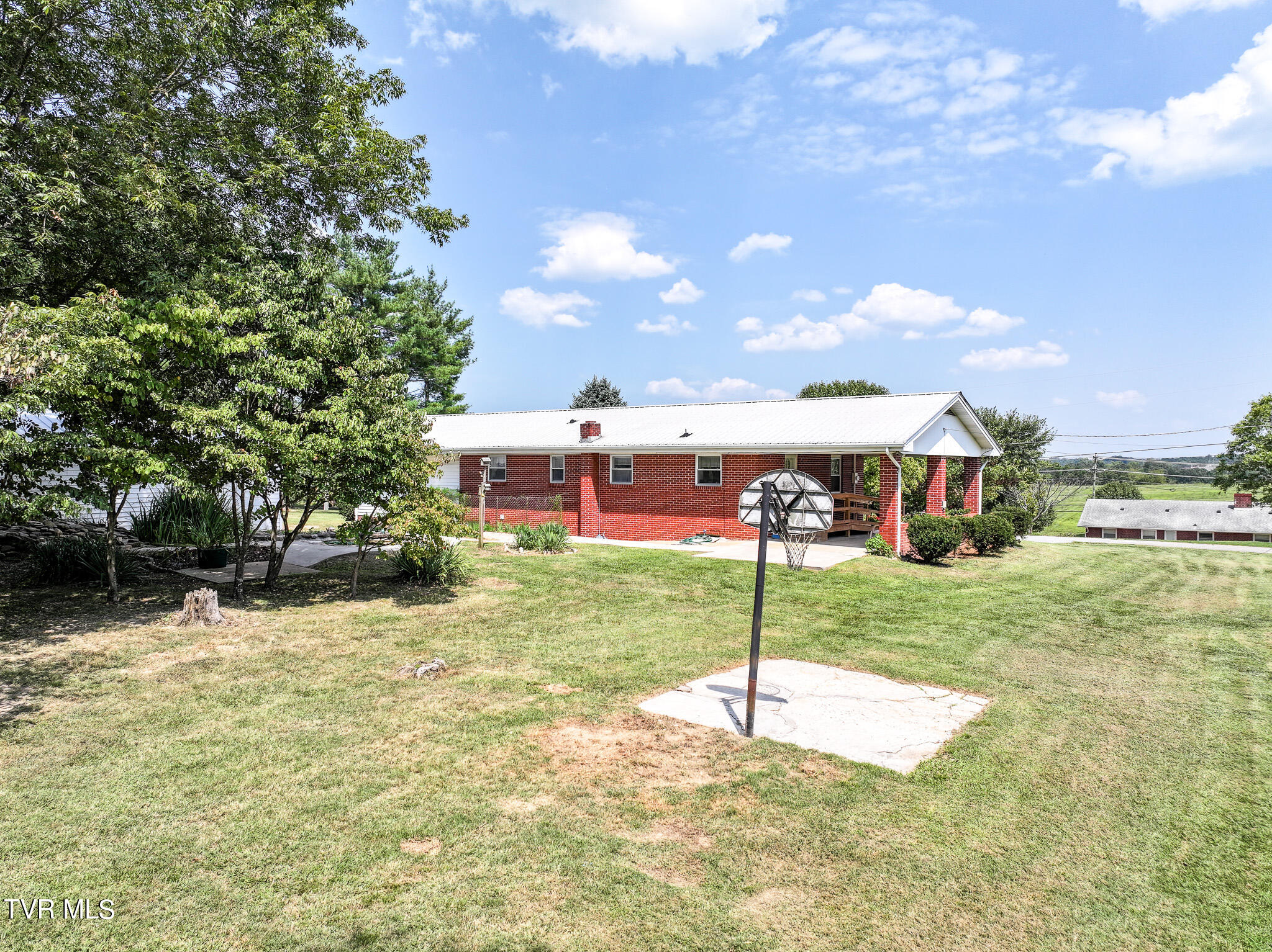 190 Golf Course Circle Greeneville, TN 37743 - Photo 28 of 40 DJI_20240829012009_0307_D