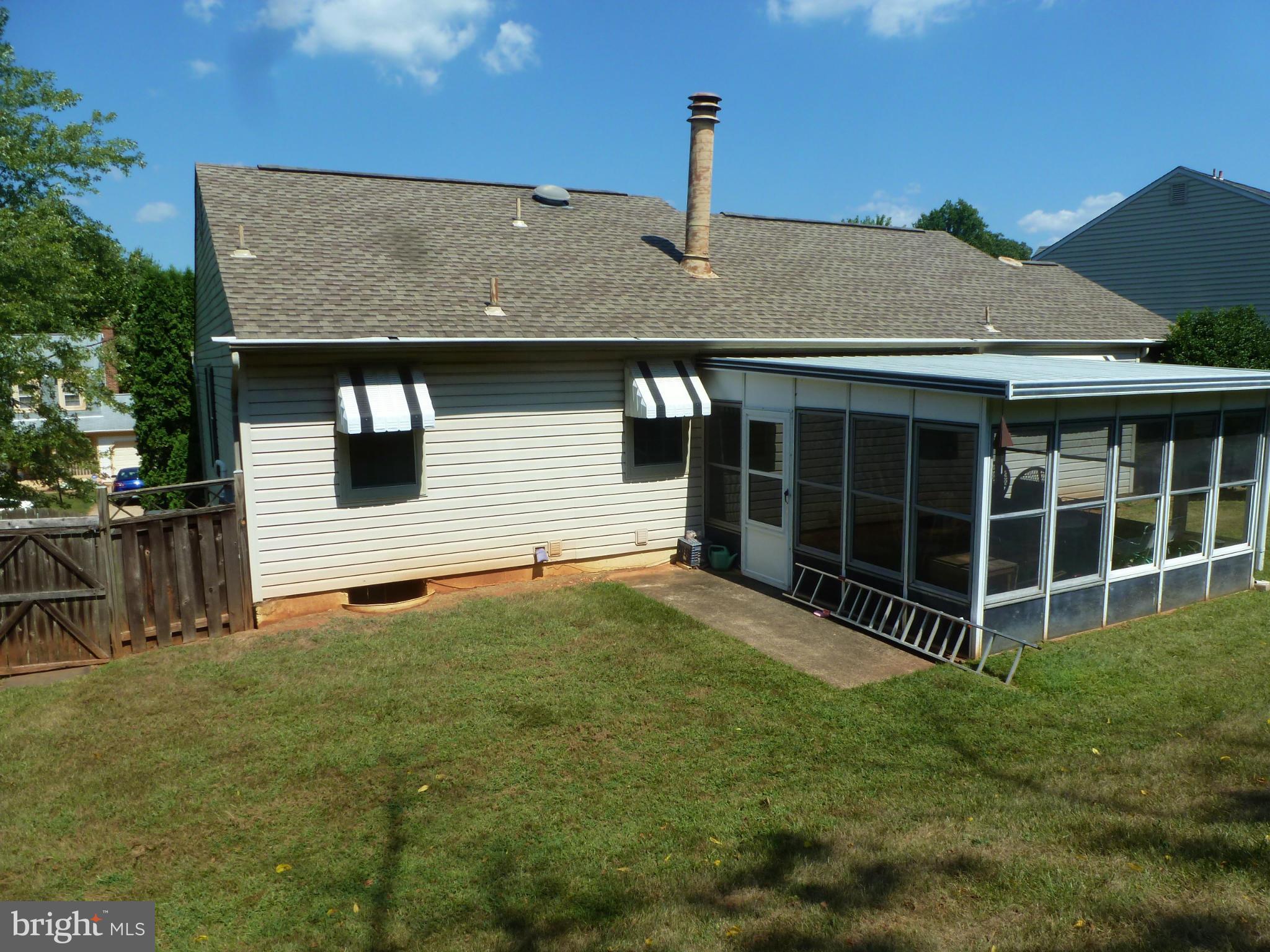 131 Environs Road Sterling, VA 20165 - Photo 4 of 18 Exterior (Rear)