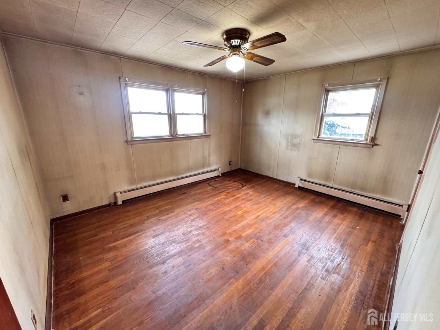 554 Ridgeway Avenue Sayreville, NJ 08879 - Photo 12 of 42