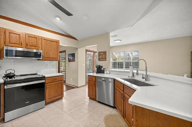 $389,900 | 985 Northeast 50th Avenue, Ocala, FL 34470