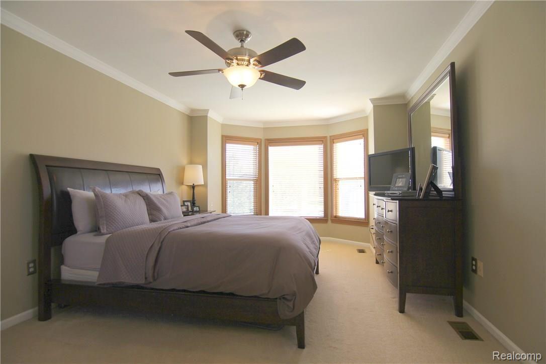 199 Stonetree Circle Rochester, MI 48309 - Photo 15 of 26 Stonetree Cir Master Bedroom.jpg