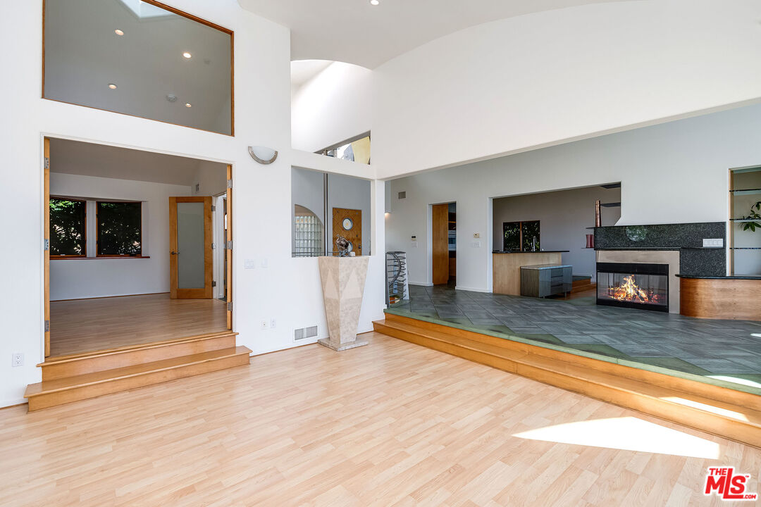 3930 Rambla Orienta Malibu, CA 90265 - Photo 9 of 30 a view of a living room
