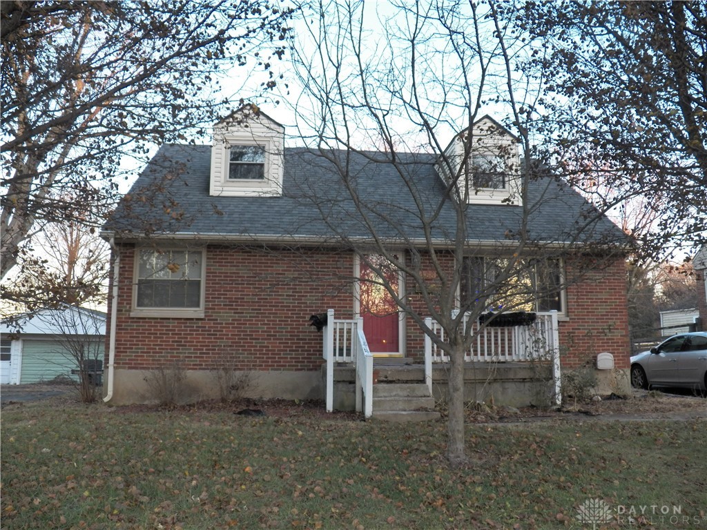 4488 Sunray Road Kettering, OH 45429 - Photo 2 of 32