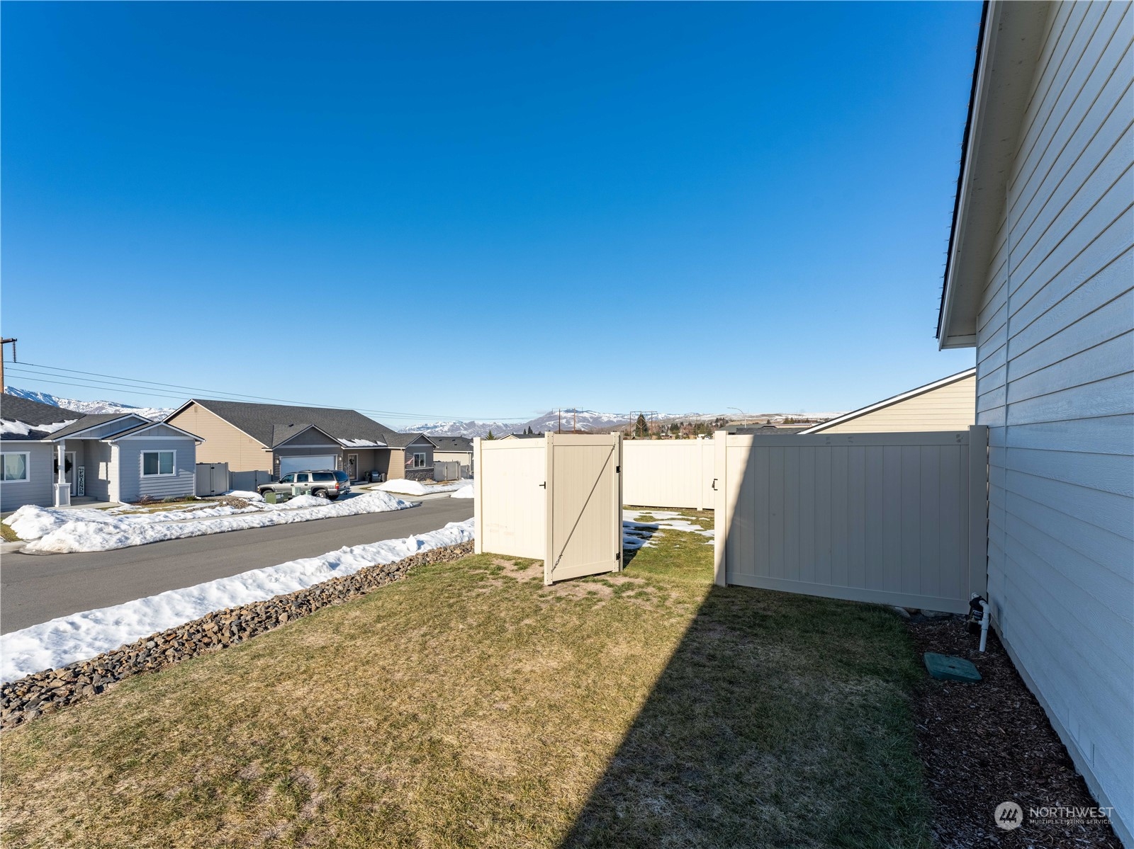 39 South Millbrook Loop East Wenatchee, WA 98802 - Photo 12 of 32 a view of a house with a yard