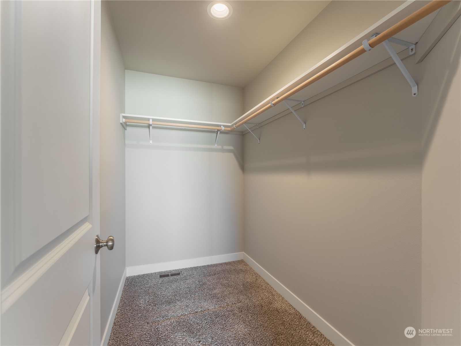 39 South Millbrook Loop East Wenatchee, WA 98802 - Photo 24 of 32 a view of an empty walk in closet