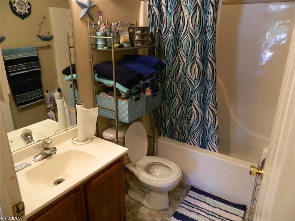 223 Paramount Street High Point, NC 27260 - Photo 5 of 11 Gallery Image 5