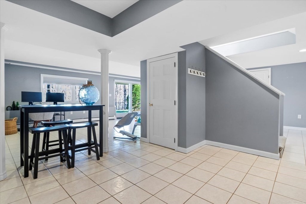 15 Fatherland Drive Newbury, MA 01922 - Photo 27 of 42 a workspace with furniture and window