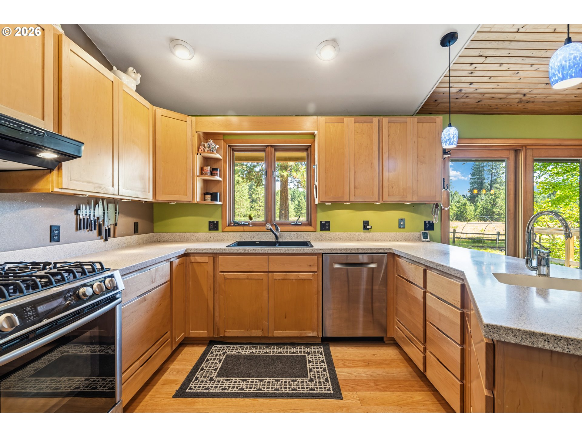610 Sunnyside Road Trout Lake, WA 98650 - Photo 17 of 47