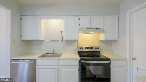 $1,995 | 211 Mews Drive, Unit 211, Sellersville, PA 18960