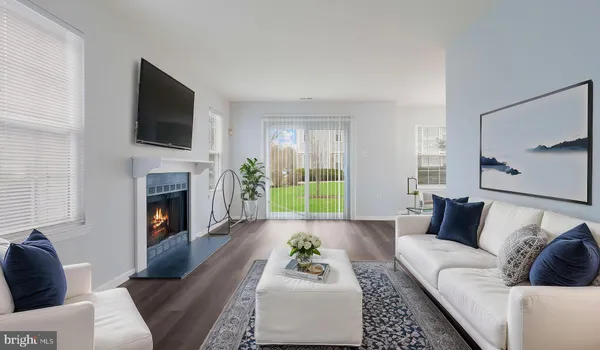 $1,995 | 211 Mews Drive, Unit 211, Sellersville, PA 18960