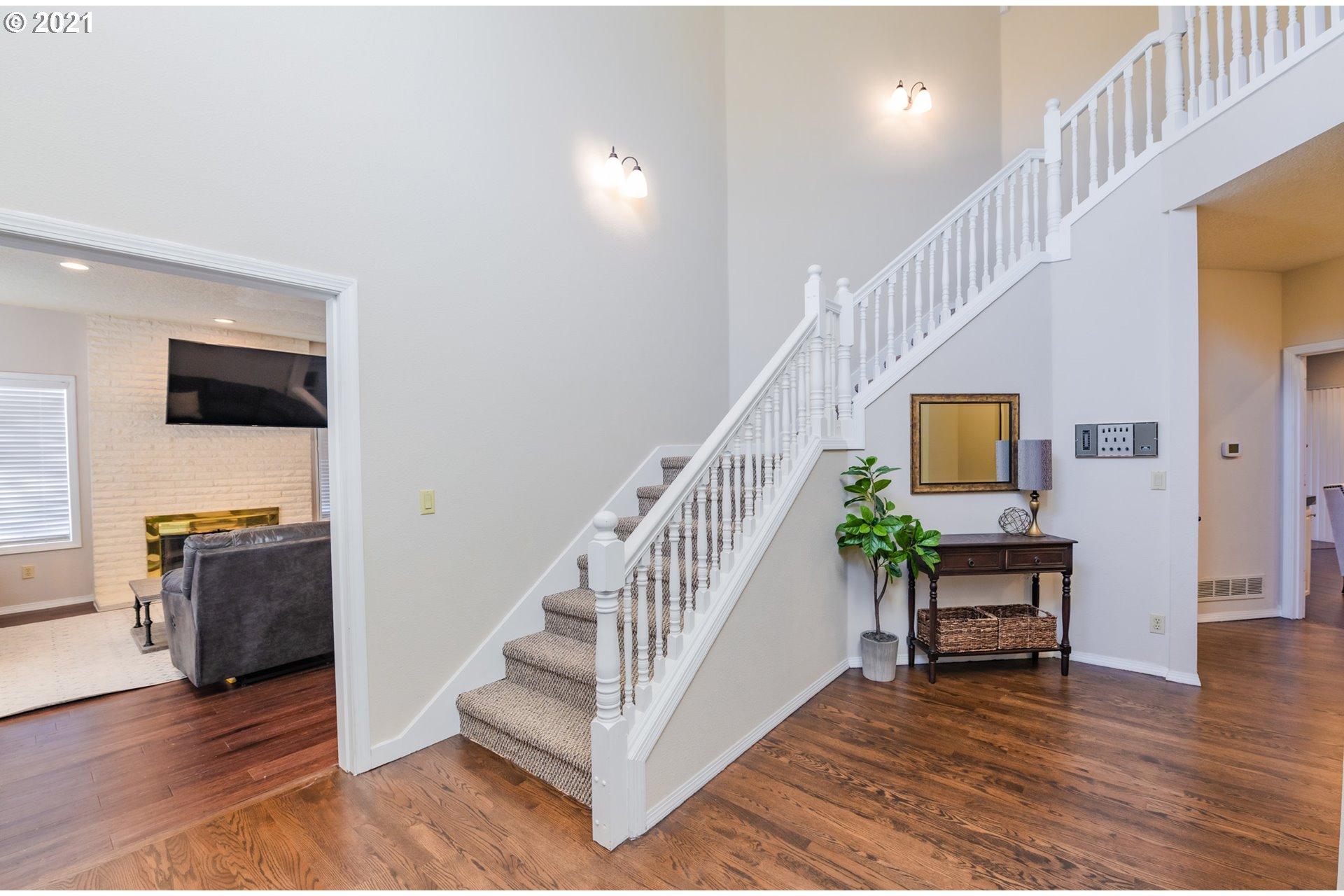 16121 Northeast San Rafael Street Portland, OR 97230 - Photo 12 of 32 Gallery Image 12