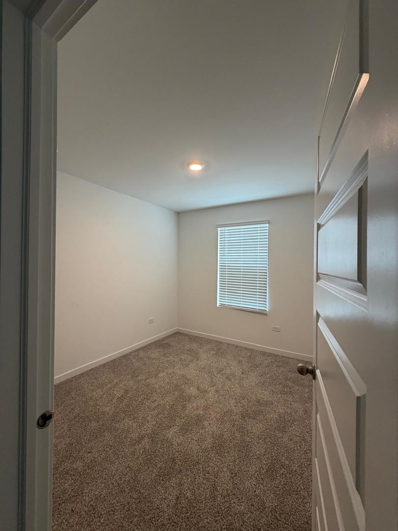 2257 Riesling Road Oswego, IL 60543 - Photo 10 of 14 Gallery Image 10
