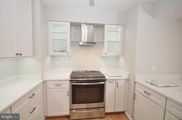 $605,000 | 2181 Jamieson Avenue, Unit 1210, Alexandria, VA 22314