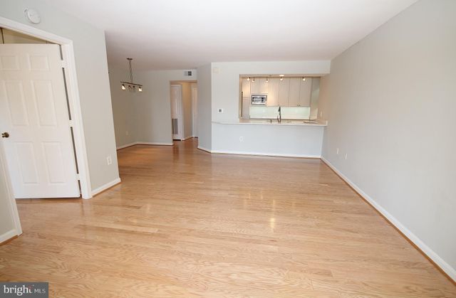 $605,000 | 2181 Jamieson Avenue, Unit 1210, Alexandria, VA 22314