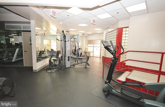 $605,000 | 2181 Jamieson Avenue, Unit 1210, Alexandria, VA 22314