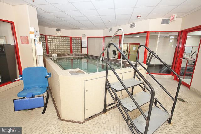 $605,000 | 2181 Jamieson Avenue, Unit 1210, Alexandria, VA 22314