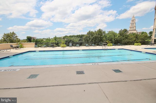 $605,000 | 2181 Jamieson Avenue, Unit 1210, Alexandria, VA 22314