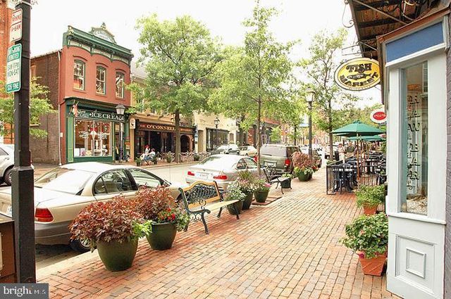 $605,000 | 2181 Jamieson Avenue, Unit 1210, Alexandria, VA 22314